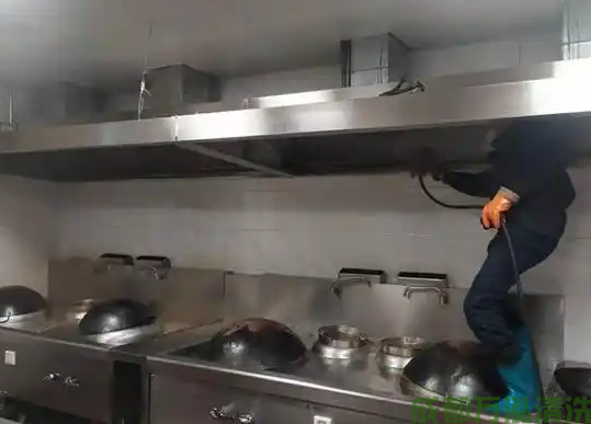 老旧小区油烟机改造与清洗一体化服务，破解居民清洁难题